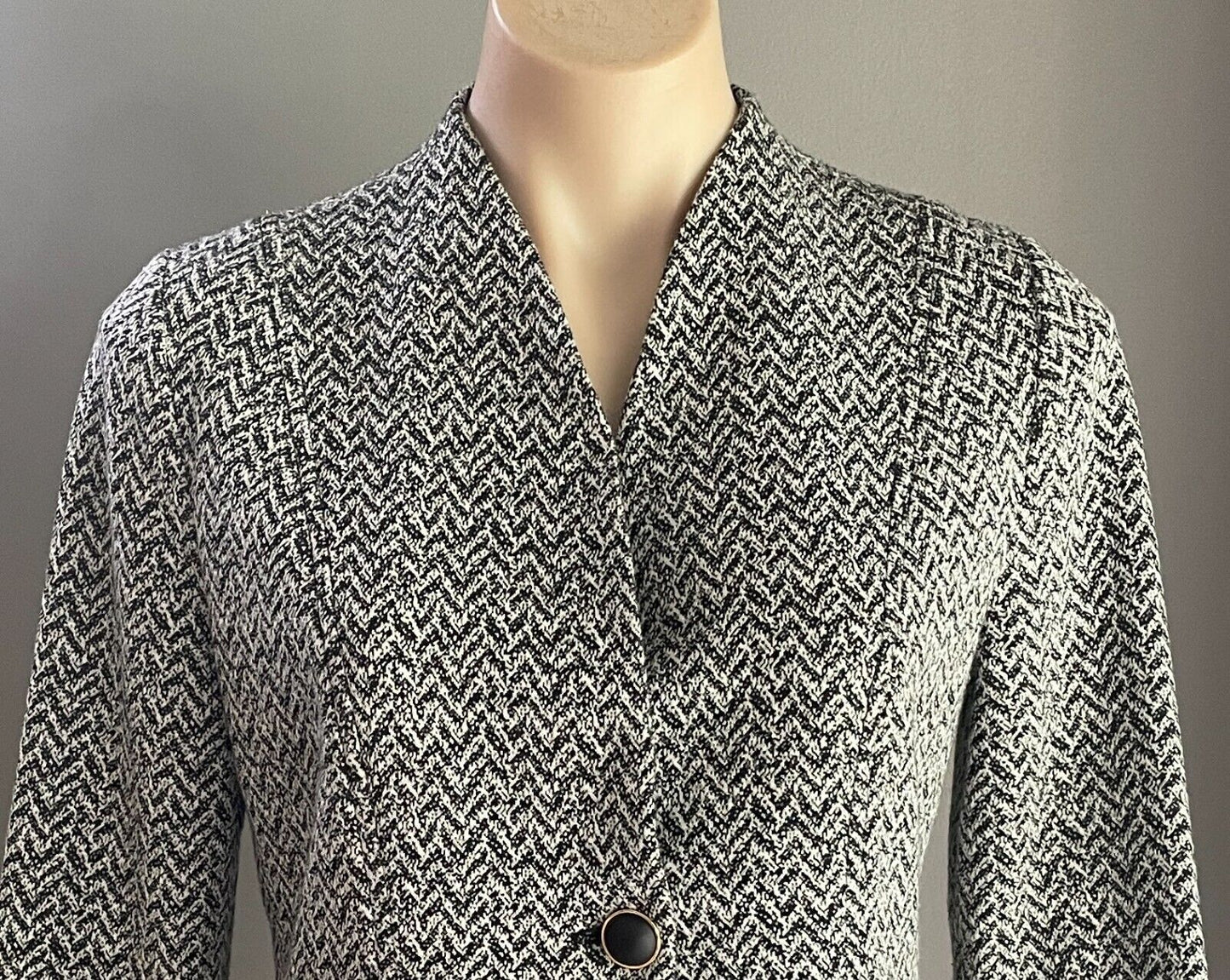 Tailored Jacket Hand Made Grey & Black Herringbone Print Knit Fabric Size 10 12