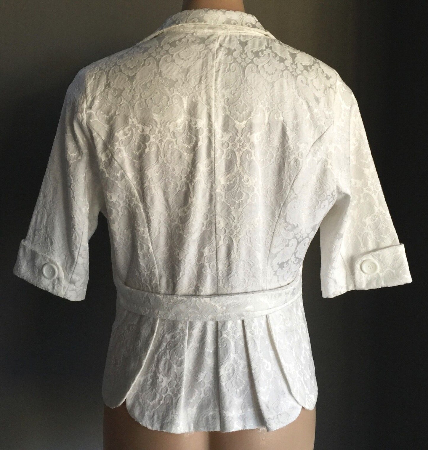 GRACE FASHION Jacket Cream Jacquard Brocade 3/4 Sleeve Fitted Size 12 Attractive