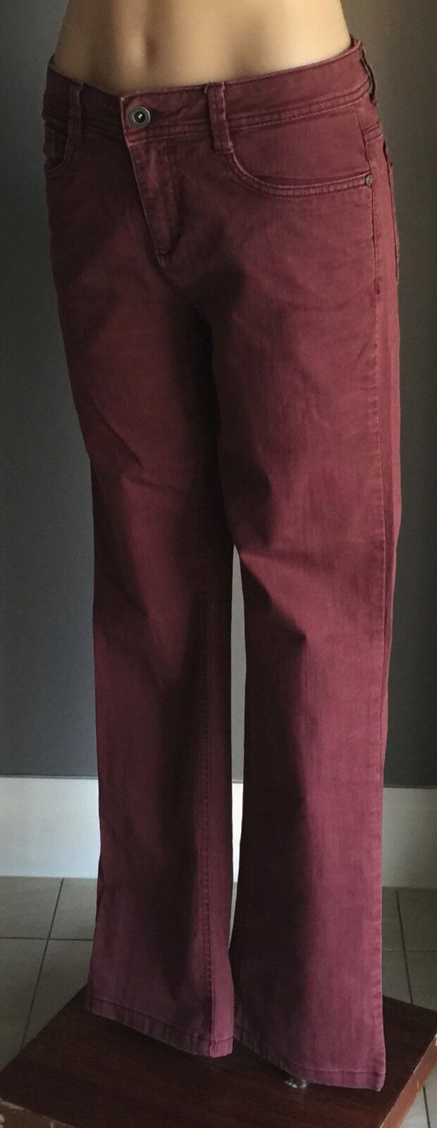 YESSICAT Maroon Wash Straight Leg Stretch Denim Ladies Size 10 Jeans Unique