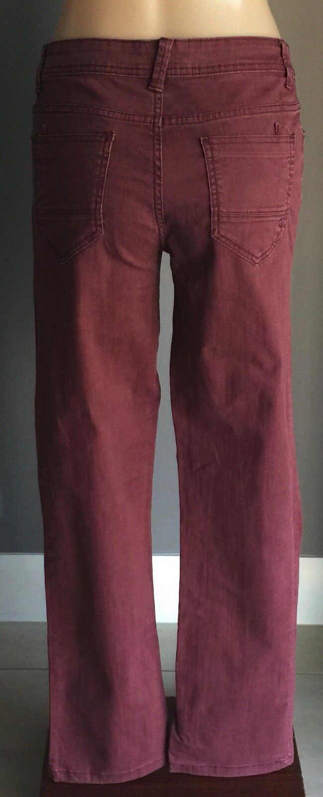 YESSICAT Maroon Wash Straight Leg Stretch Denim Ladies Size 10 Jeans Unique