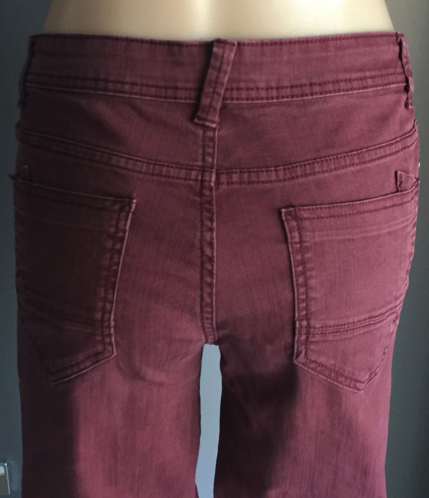 YESSICAT Maroon Wash Straight Leg Stretch Denim Ladies Size 10 Jeans Unique