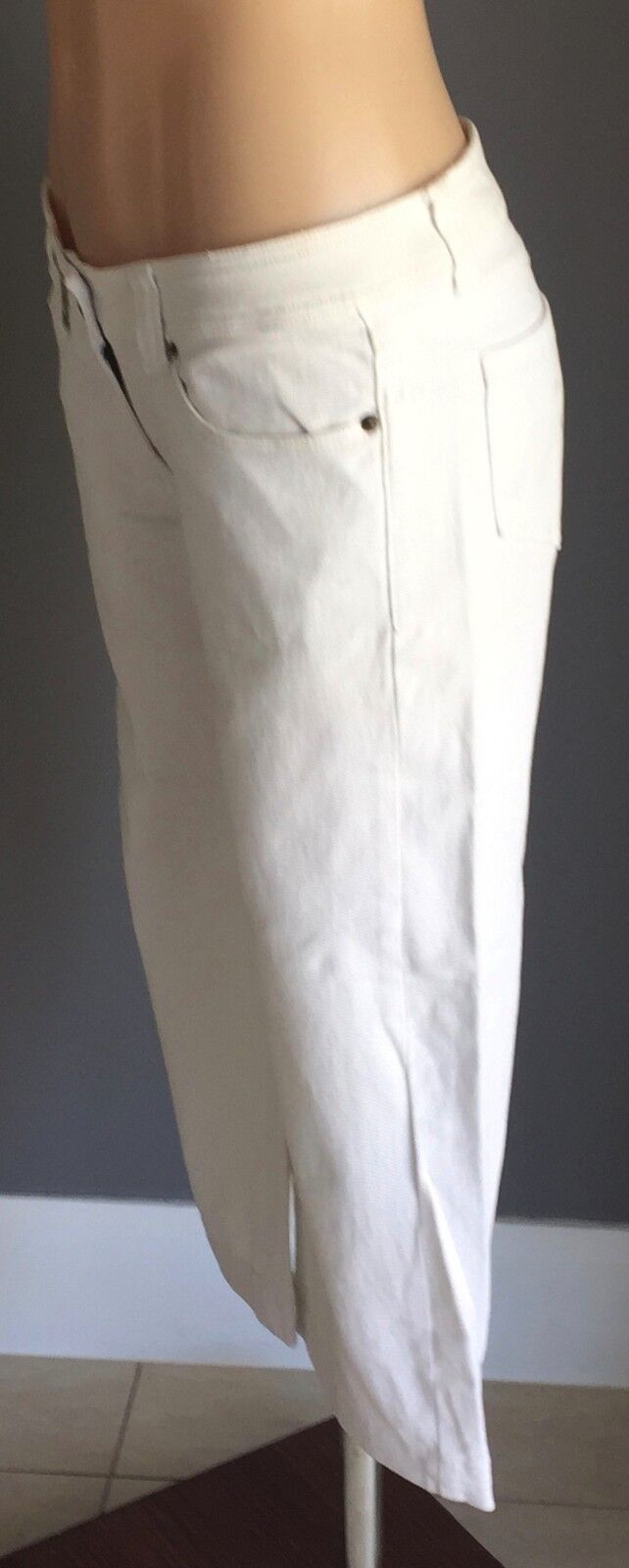 COOPER JEANS COMPANY Crop Denim White Denim Capri Pants Size 12 Jeans