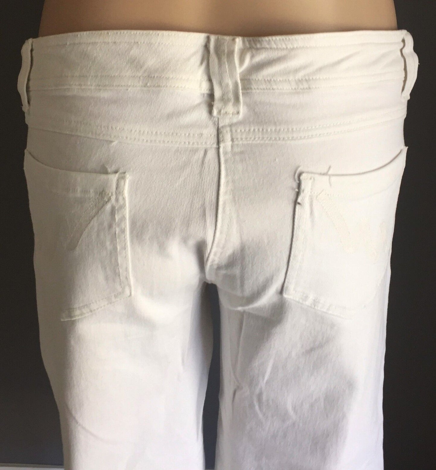 COOPER JEANS COMPANY Crop Denim White Denim Capri Pants Size 12 Jeans