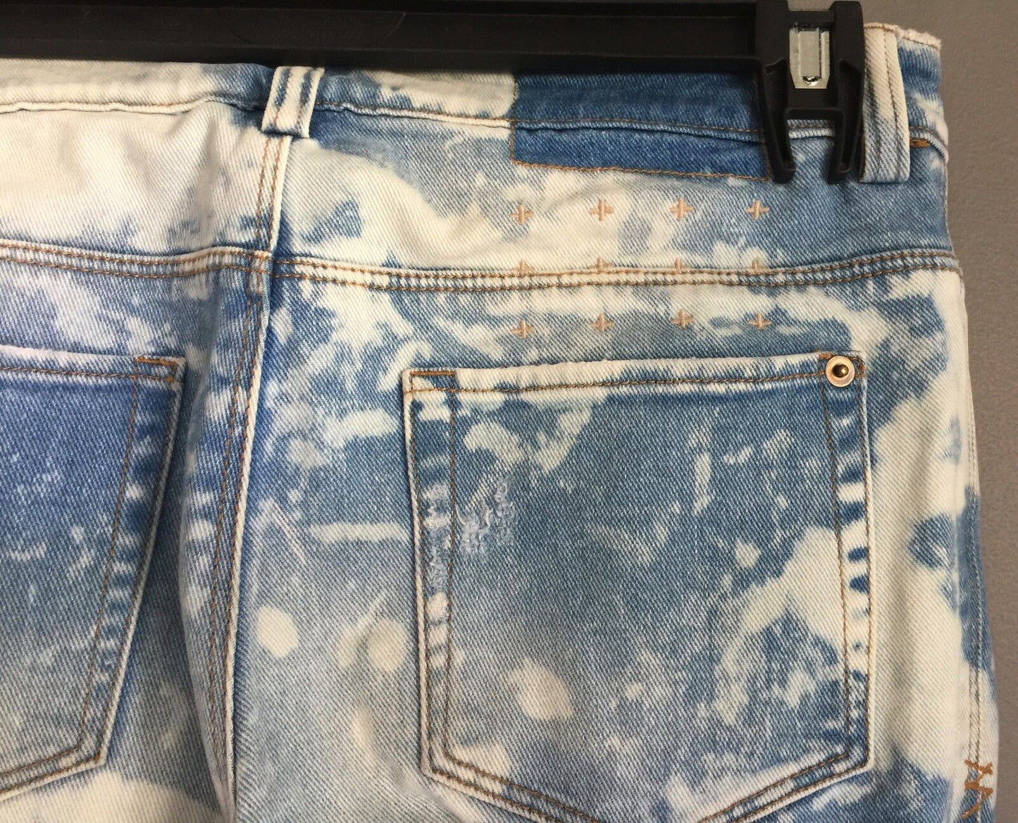 KSUBI Jeans Super Spray On Mottle  Faded Denim Ladies 28 inch Size 10