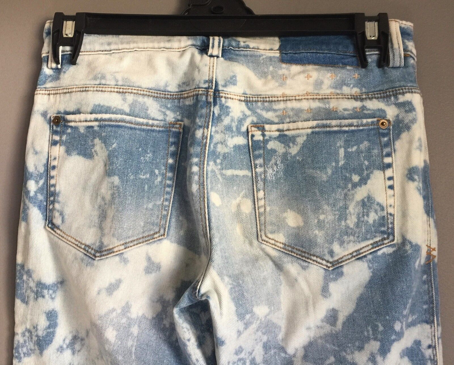 KSUBI Jeans Super Spray On Mottle  Faded Denim Ladies 28 inch Size 10