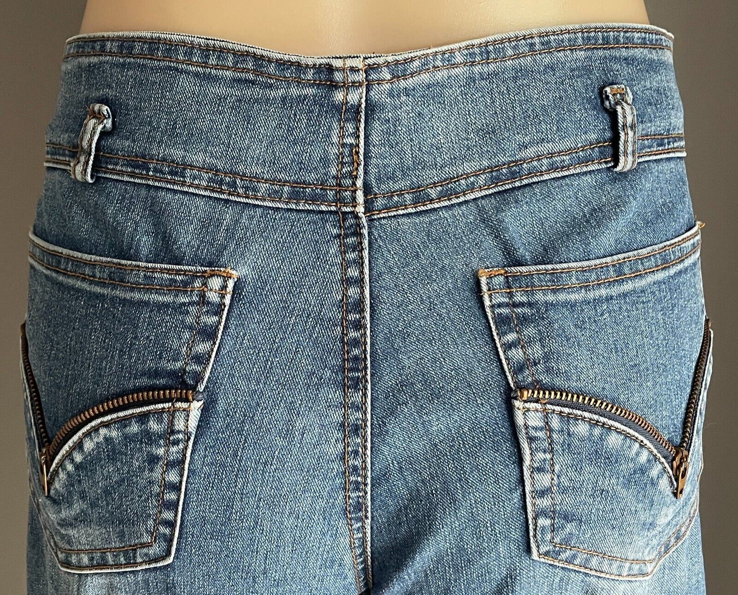 T&M JEANS Mid Blue Denim Boot Leg  Distressed Hem Zip Pockets Size 14 Jeans