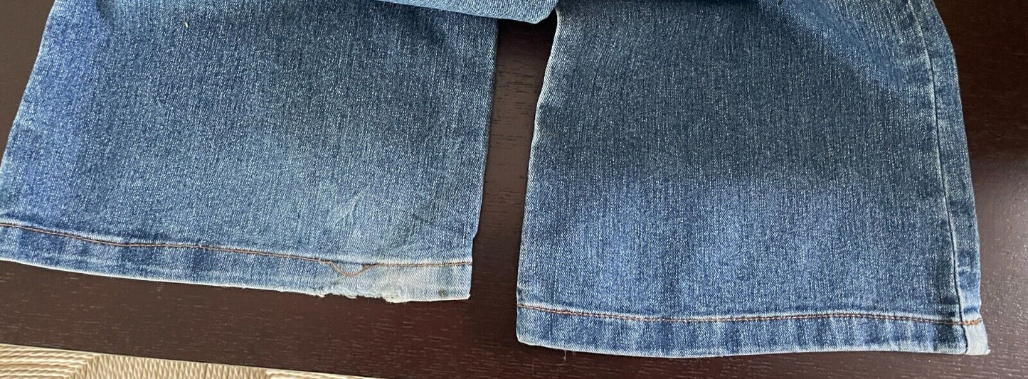 T&M JEANS Mid Blue Denim Boot Leg  Distressed Hem Zip Pockets Size 14 Jeans