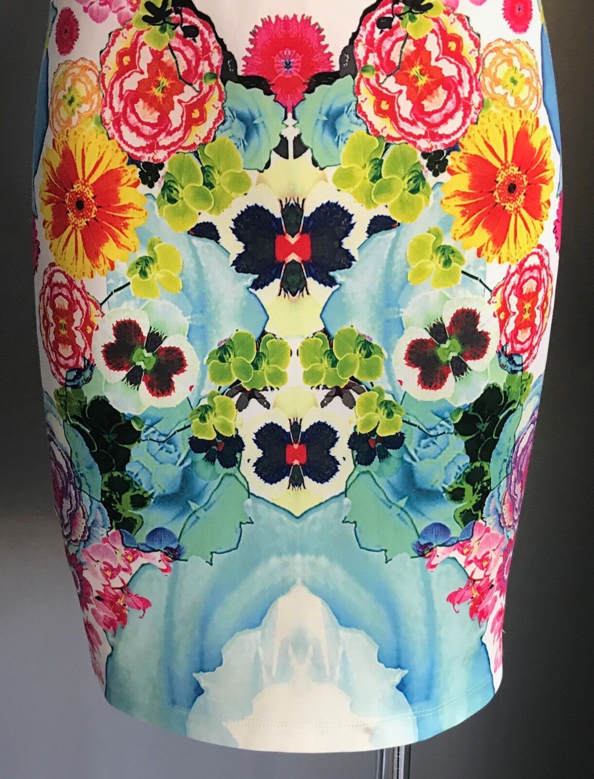 LYLA & CO Bodycon Dress Racer Back Stretch Floral Print Size 14 NEW