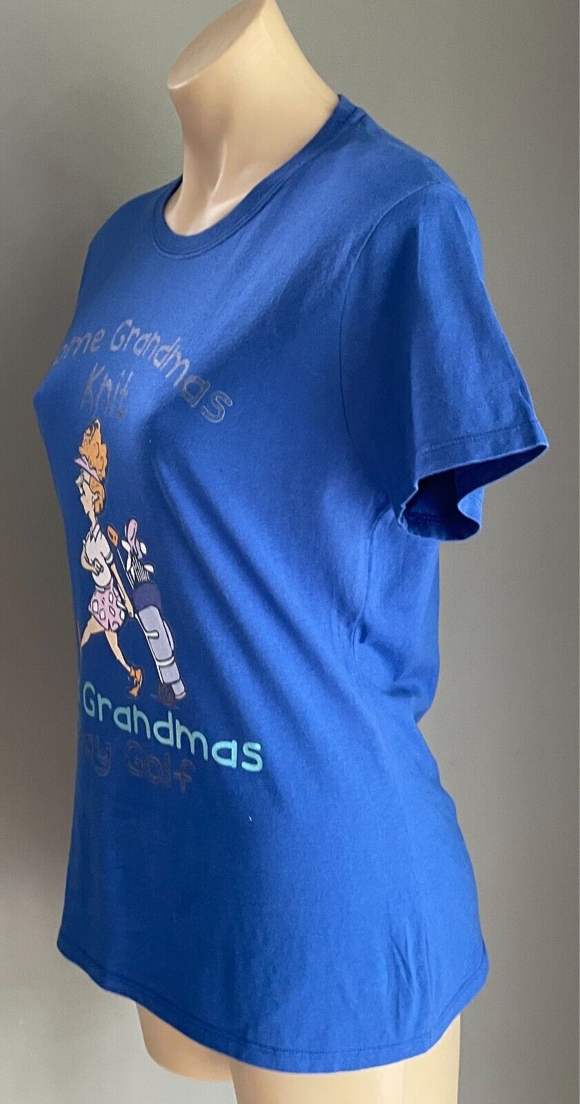 HANES T-Shirt Blue "Granma's Play Golf" Print Short Sleeves Size M Cotton Fabric
