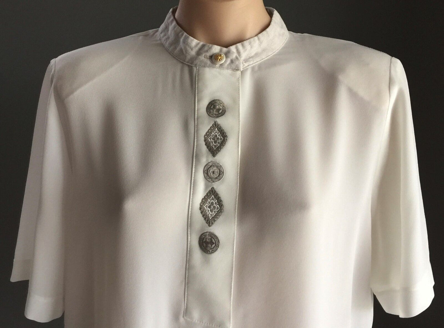 ANTHEA CRAWFORD Blouse Mandarin Collar Ivory Short Sleeve Shirt Size 10 12 1990s