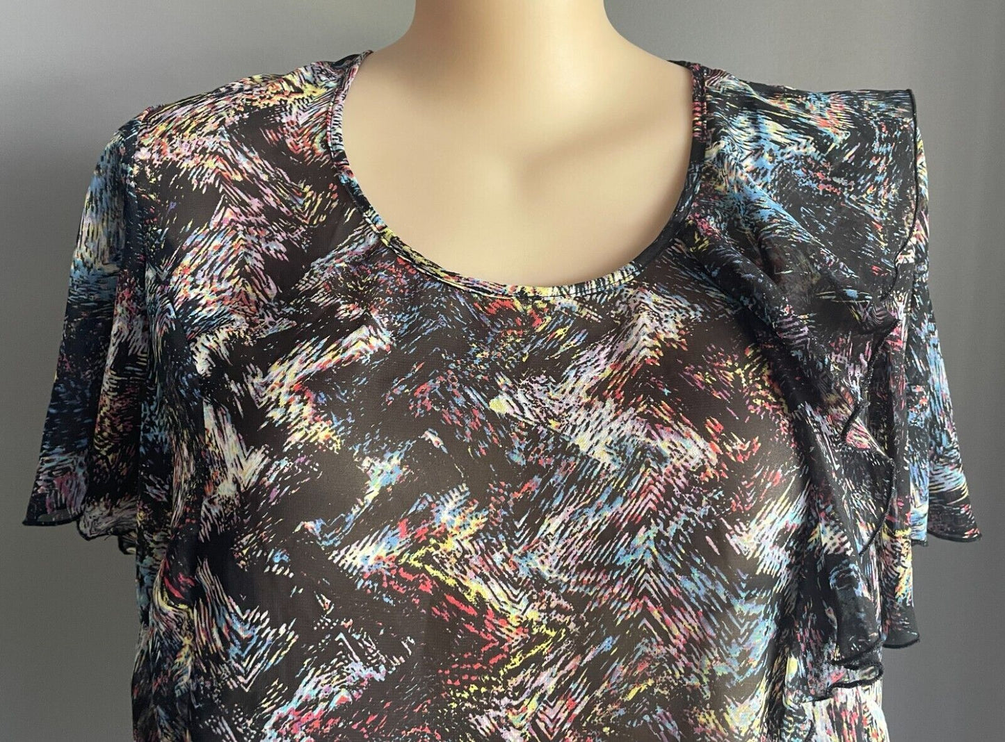 BEME Blouse Black Multicolour Print Semi Sheer Ruffle Flutter Sleeve Top Size 20