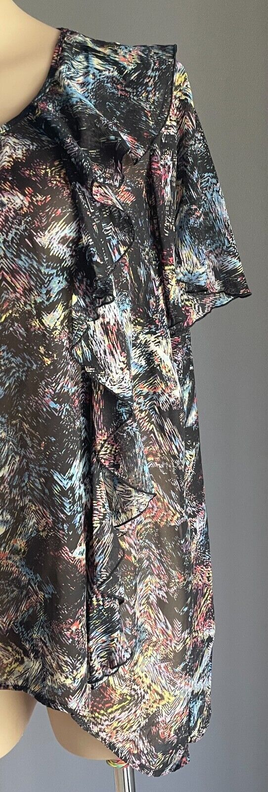 BEME Blouse Black Multicolour Print Semi Sheer Ruffle Flutter Sleeve Top Size 20
