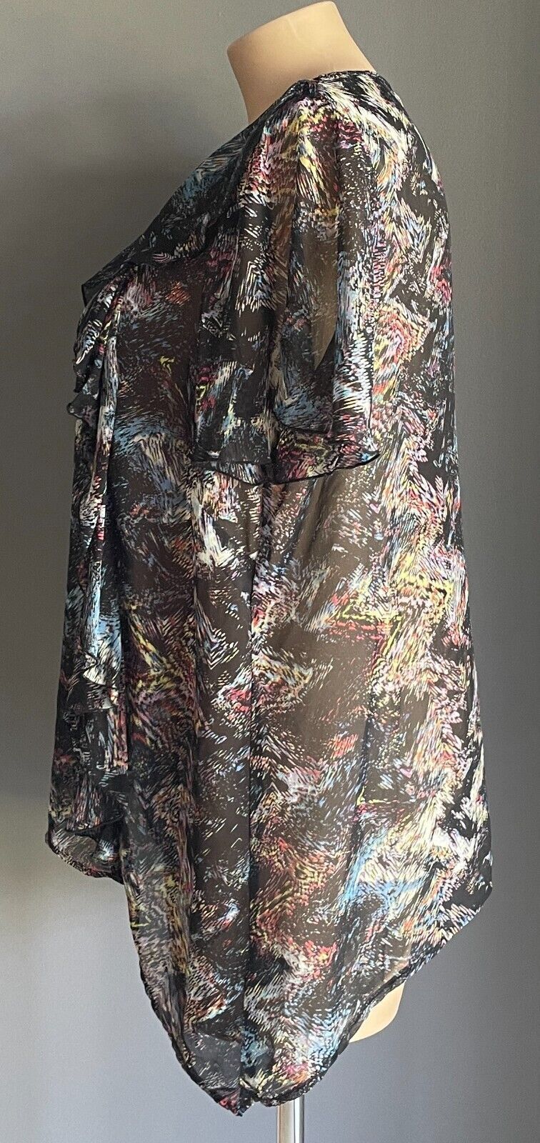 BEME Blouse Black Multicolour Print Semi Sheer Ruffle Flutter Sleeve Top Size 20