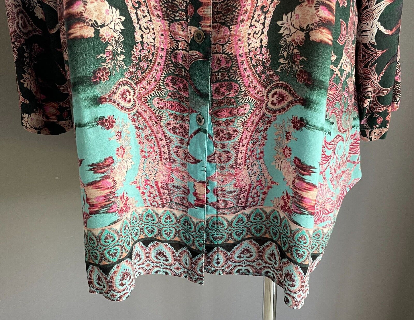 BEME Blouse Colourful Print Adjustable Sleeves Collar Button Front Plus Size 20