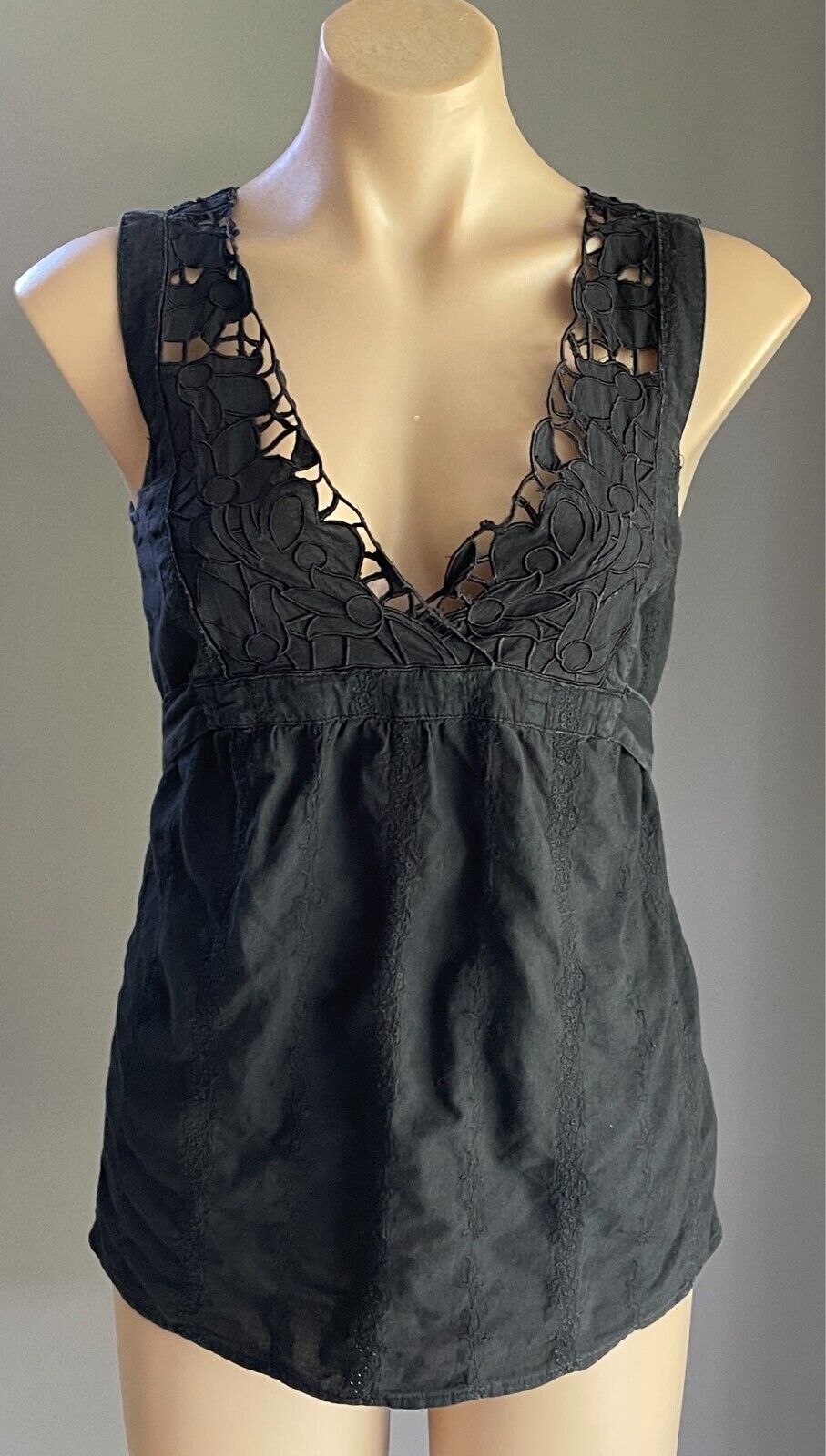 PORTMANS Top Black Sleeveless Size 10 Cut Out Lace Trim Tie Back Cotton