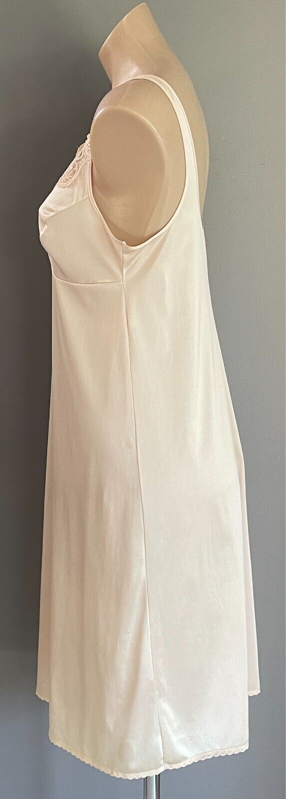 HICKORY Petticoat Beige Full Slip Size 12 Lace Trim Fixed Straps Nylon