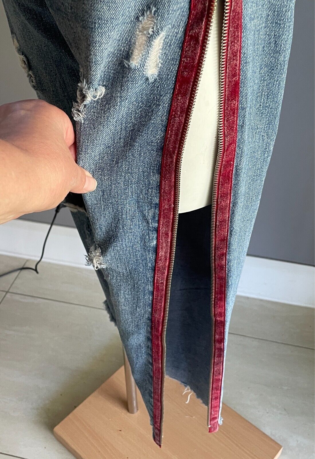 Denim Jeans Cropped Ripped and Distressed Side Zippers Frayed Red Trim Size S 8