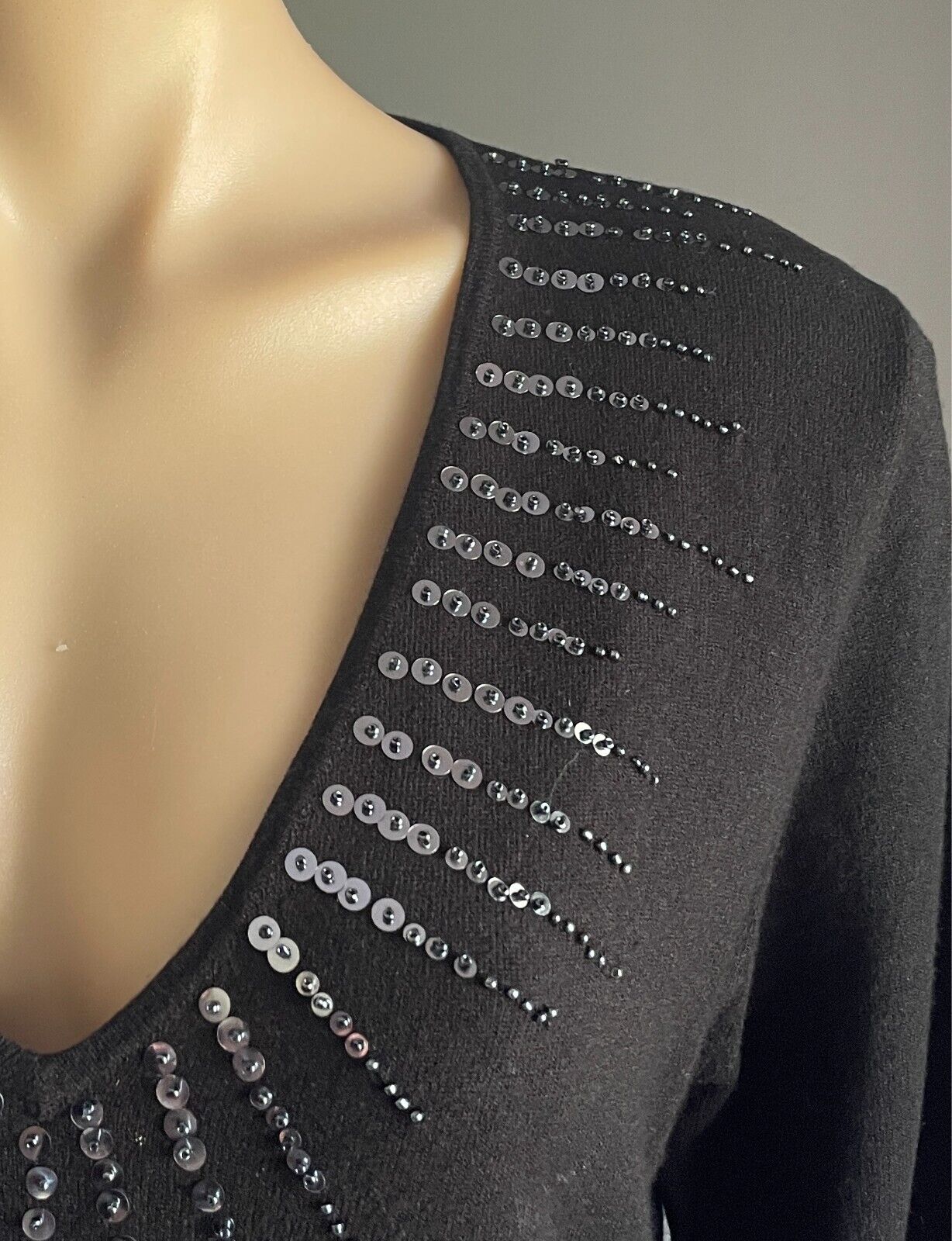 MARKS & SPENCER Black Fine Knit Jumper V Neck Size 16 Sequin Bead & Trim