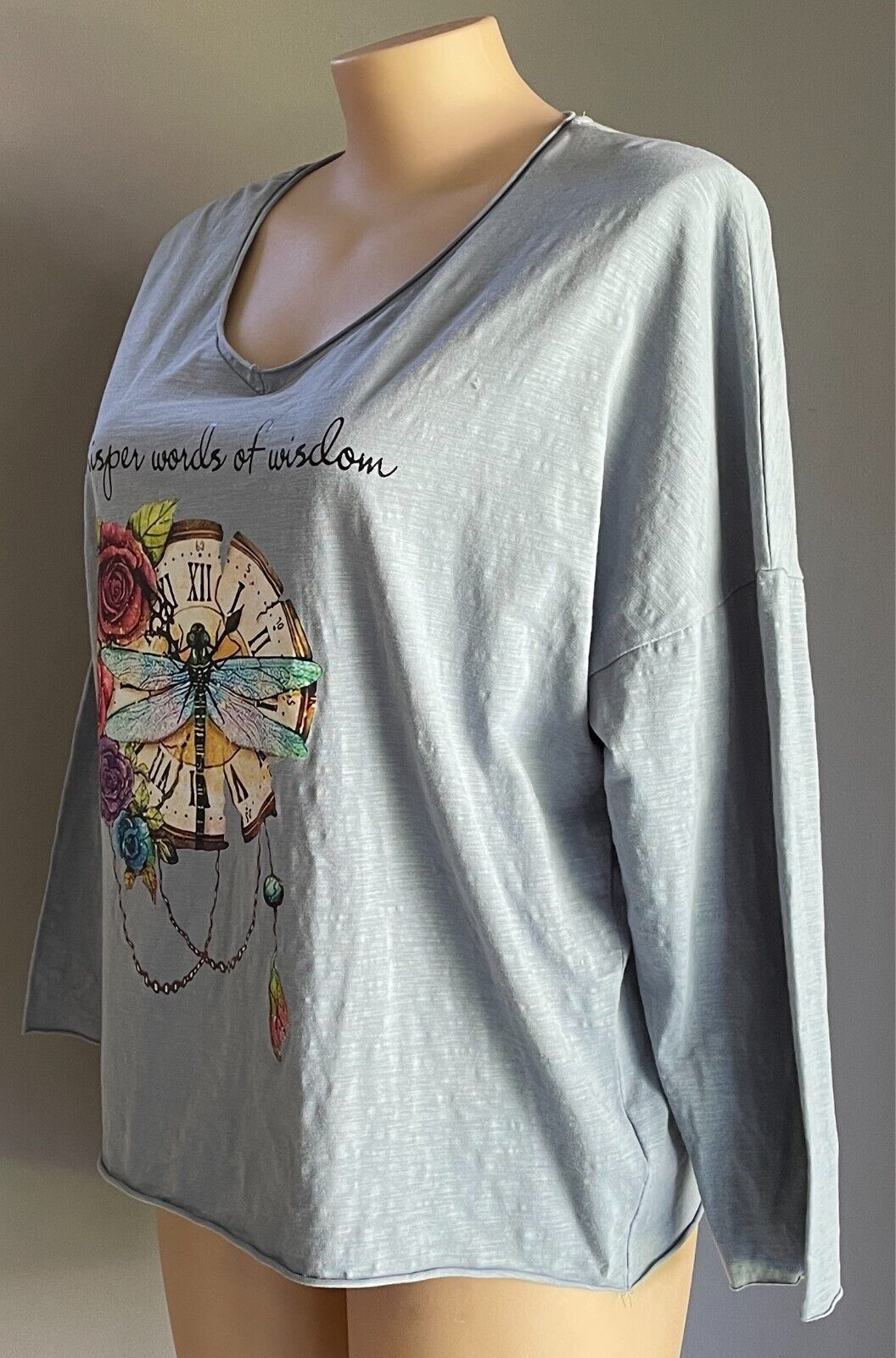 CHICYEA Blue Long Sleeve Top "Whisper Words Of Wisdom" Plus Sze 20/22 Bust 133cm