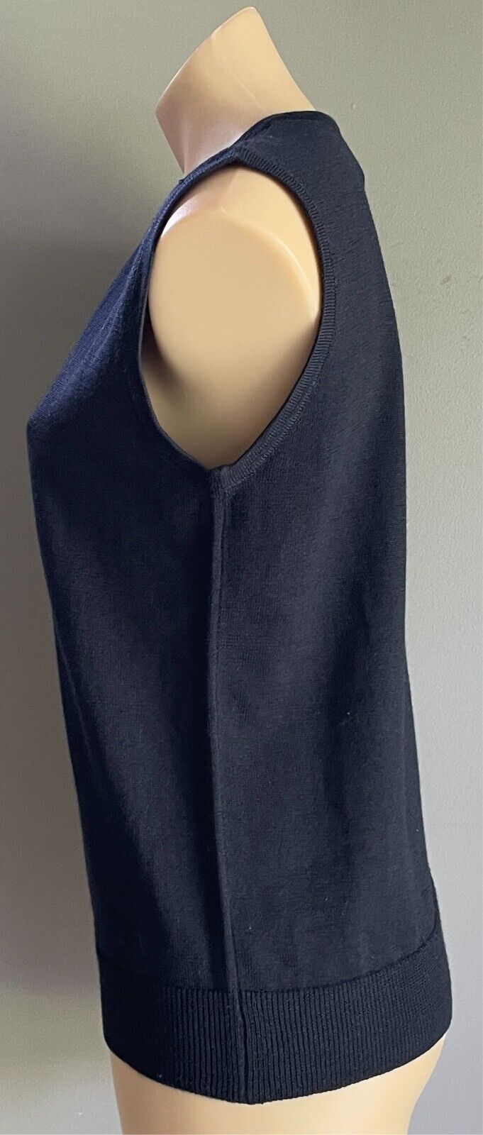 MILLERS Sleeveless Fine Wool Knit Vest  Size 16 V-Neck Stretch Knit