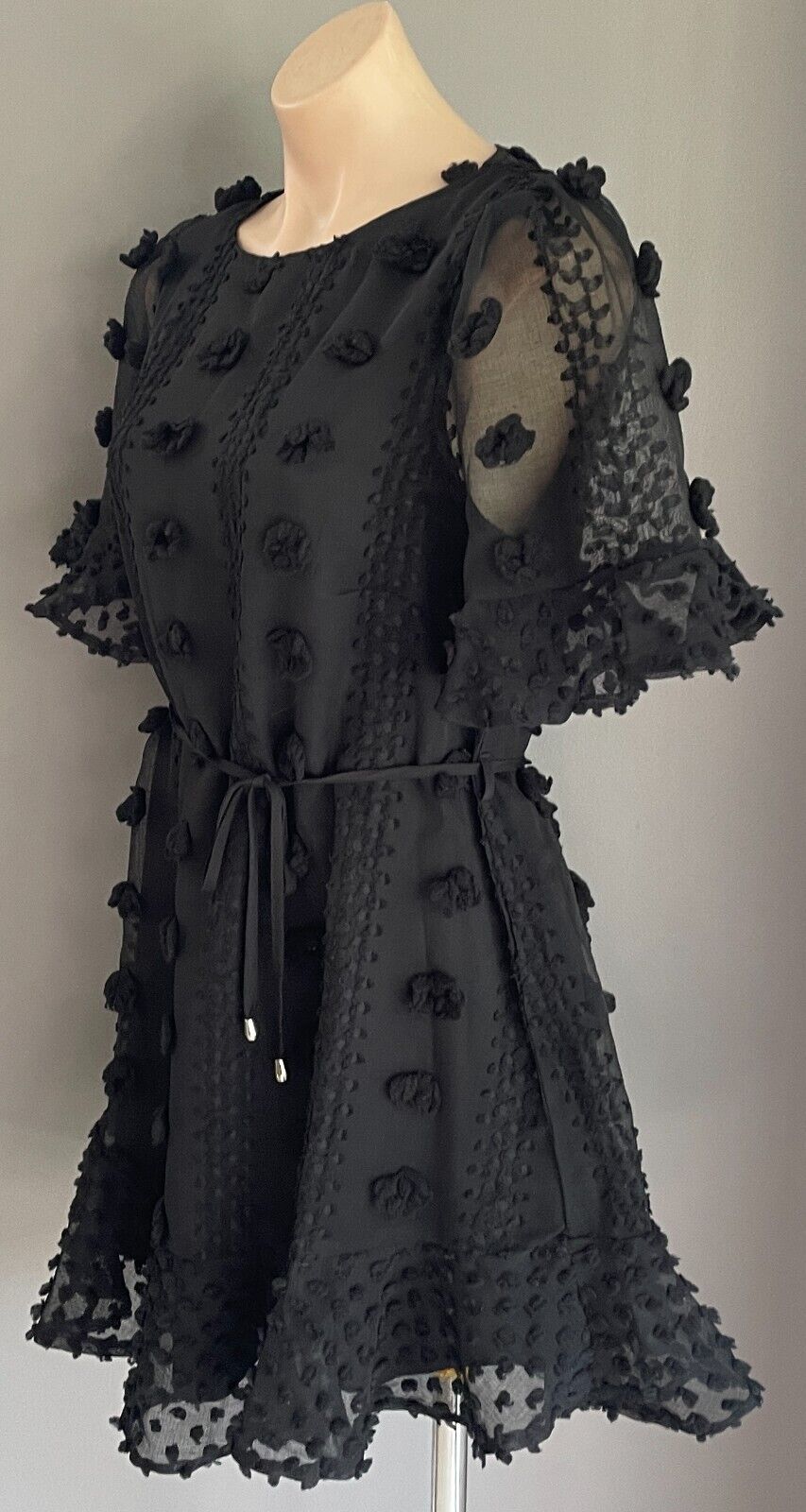 INDIKAH Dress Mini Black Floral 3D Short Sleeve Flounce Hem Size 12 Tie at Waist