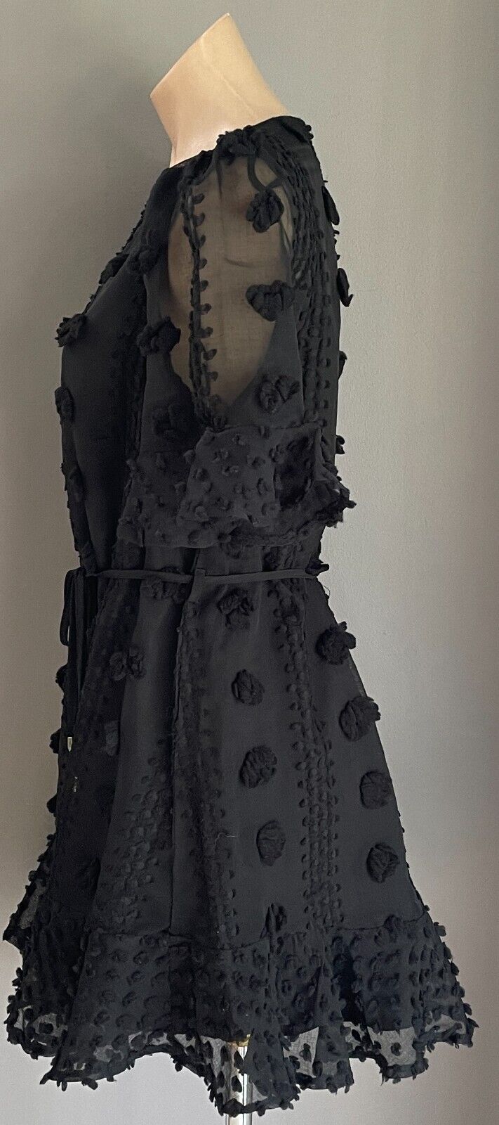 INDIKAH Dress Mini Black Floral 3D Short Sleeve Flounce Hem Size 12 Tie at Waist