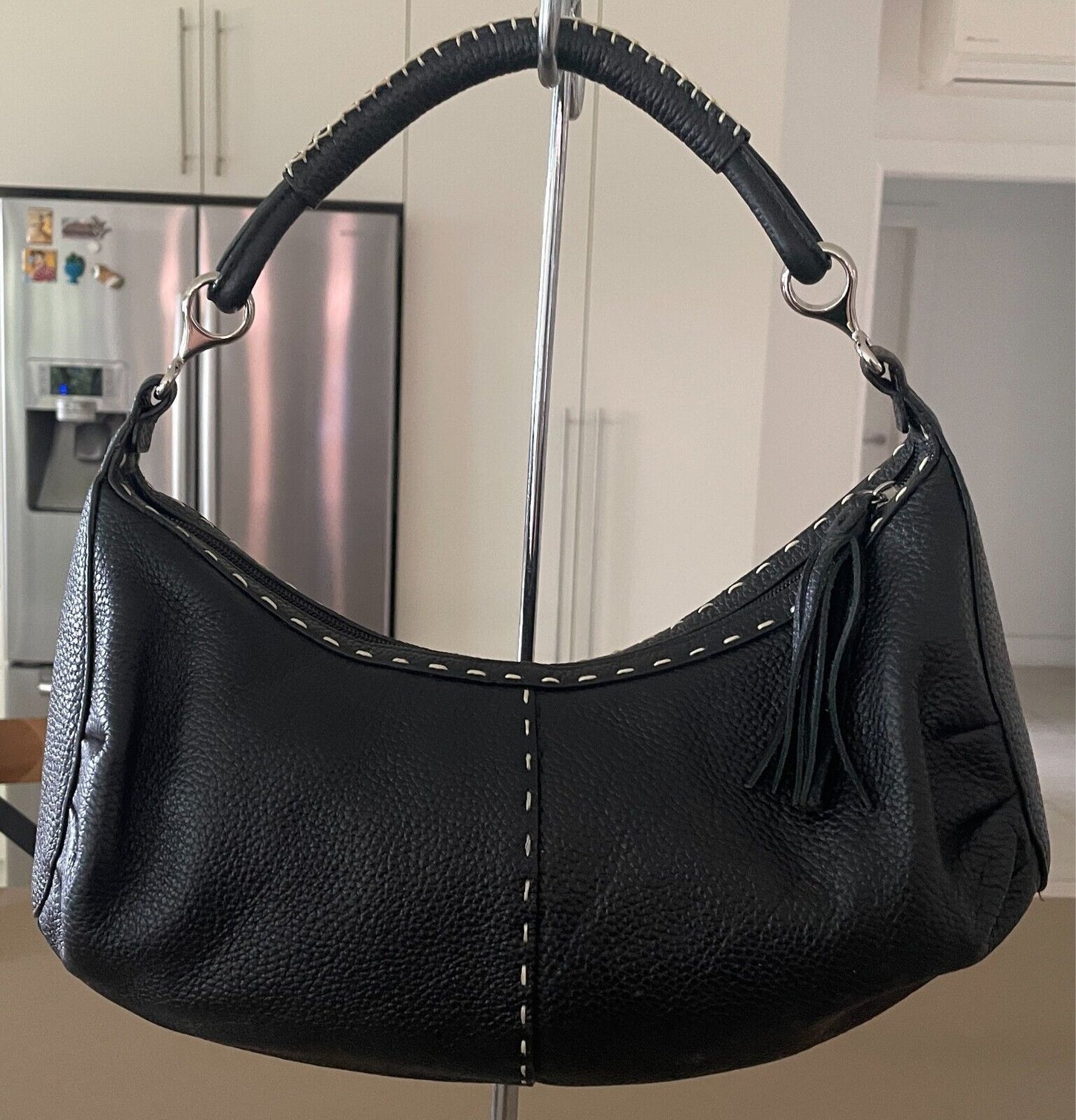 LE SAUNDA Leather Hand Bag Black Pebble Baguette Style Large White Stitch Trim