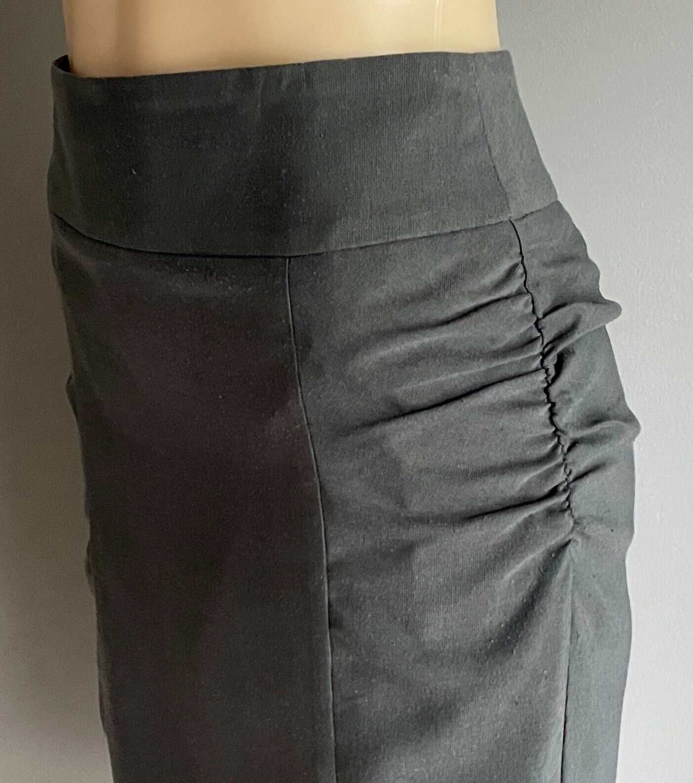 FORCAST Skirt Grey Straight Style Size 10 Lined Side Ruched Detailing