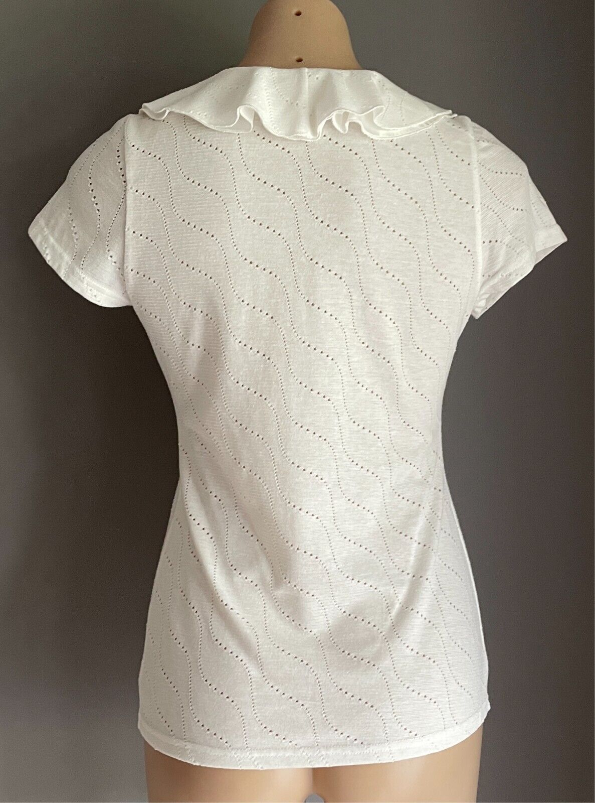 9TH FLOOR White Short Cap Blouse Size 10 Ruffle Neck With Tie Button Front NEW