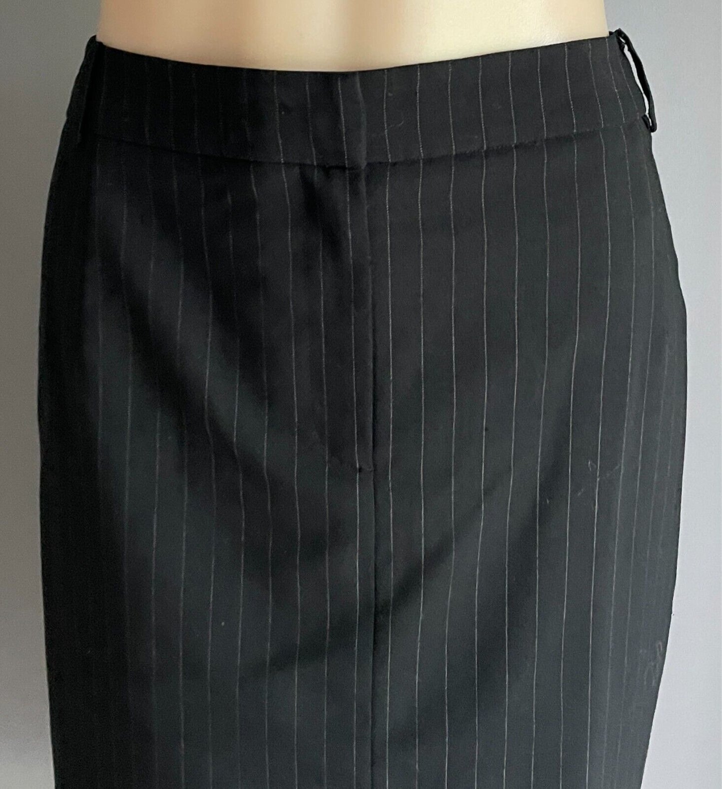 ESPRIT Black & White Stripe Skirt Knee Length Size 12 Fastens at Front Lined