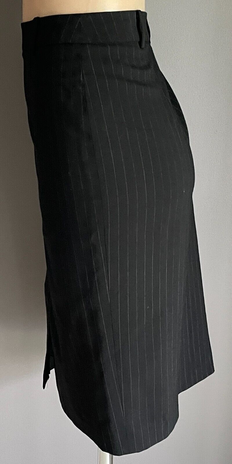 ESPRIT Black & White Stripe Skirt Knee Length Size 12 Fastens at Front Lined