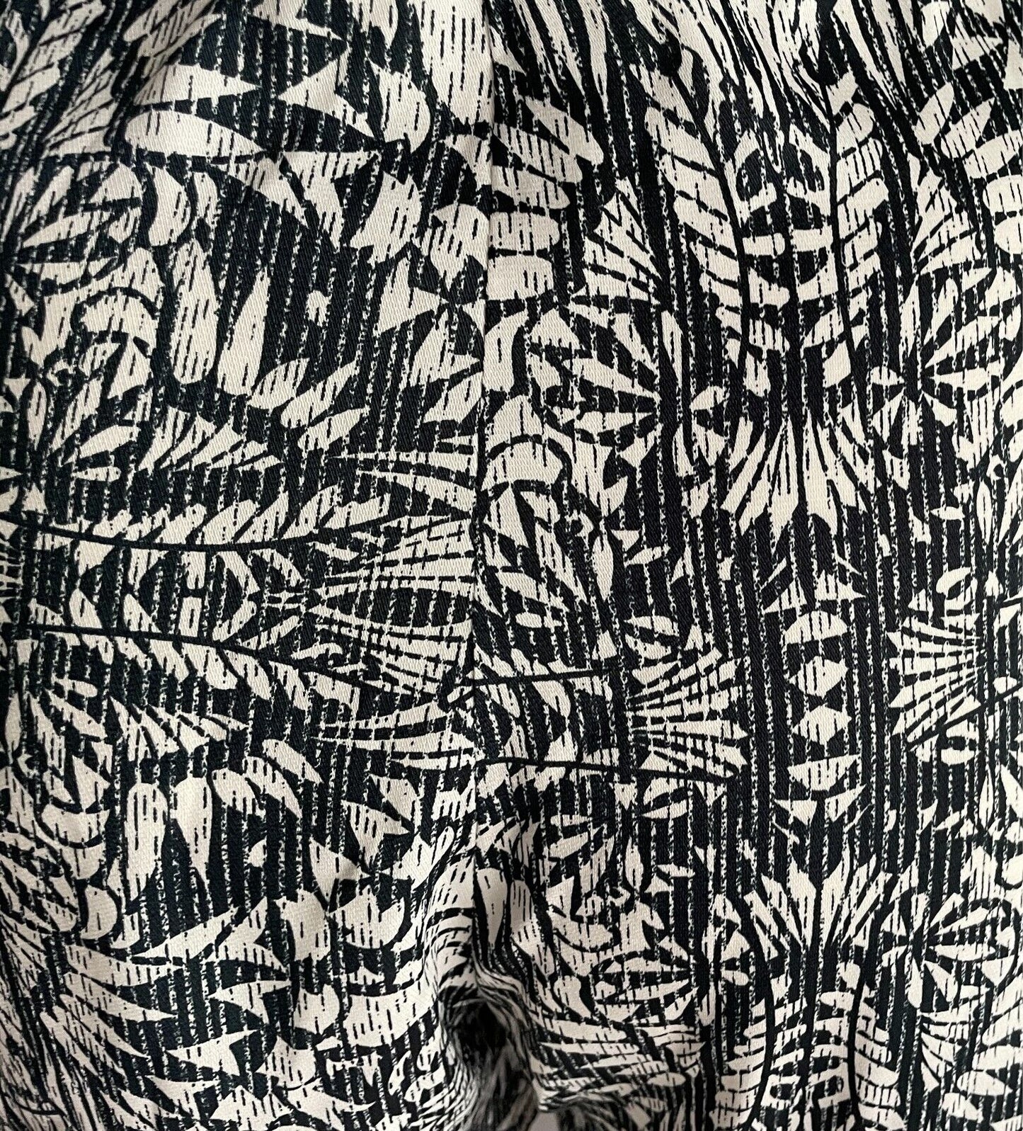 Romper Navy & White Floral Sleeveless Playsuit Lined Knot Front Shorts Size 8