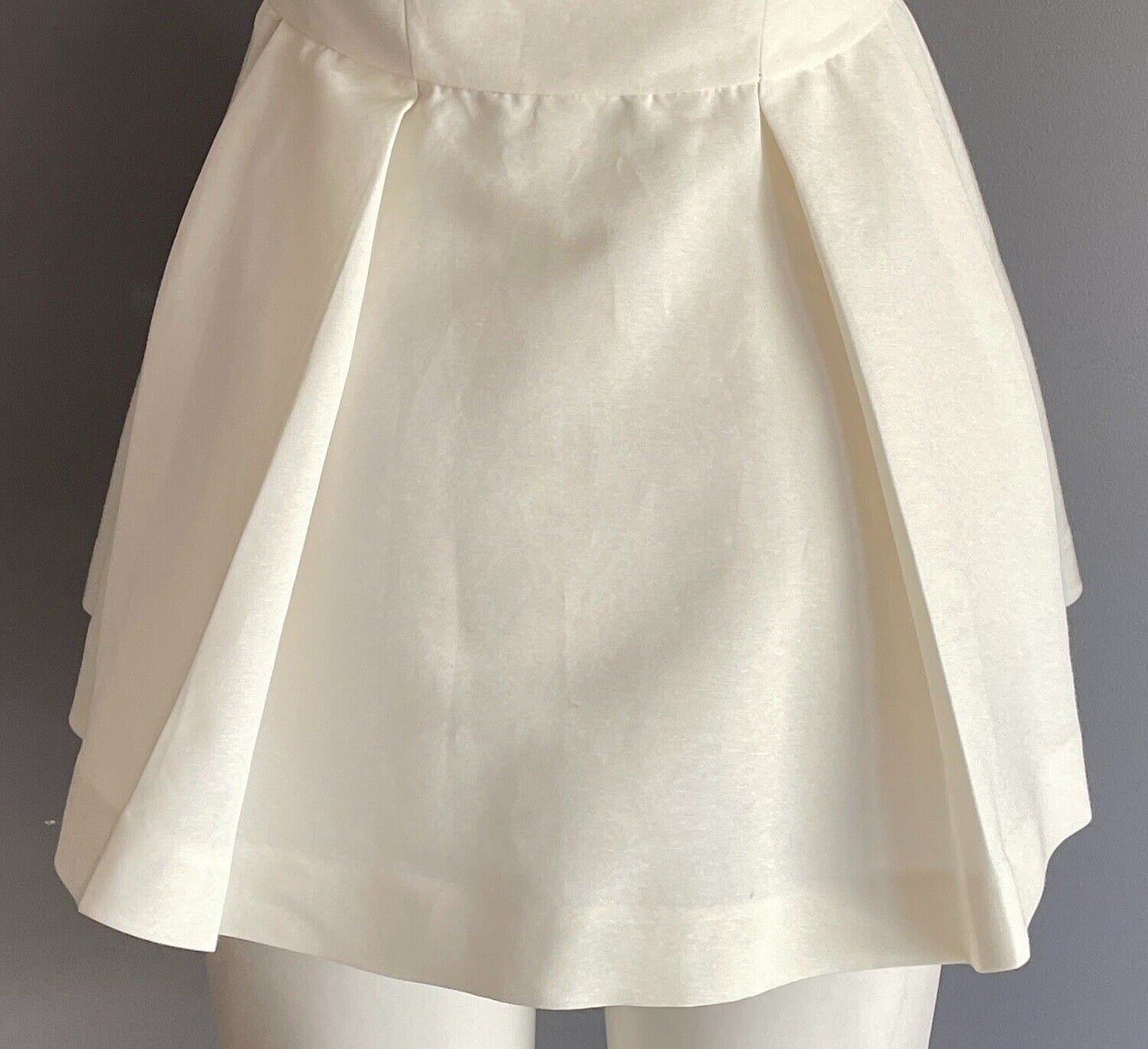 ELIZABETH AND JAMES " Jill " Top Off White Strapless Pleated Peplum Size 2 AU 8
