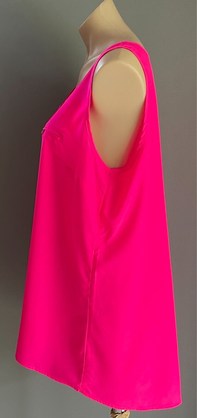 NOW Neon Pink Sleeveless Cami Size 18 Faux Chest Pocket Hi-Lo