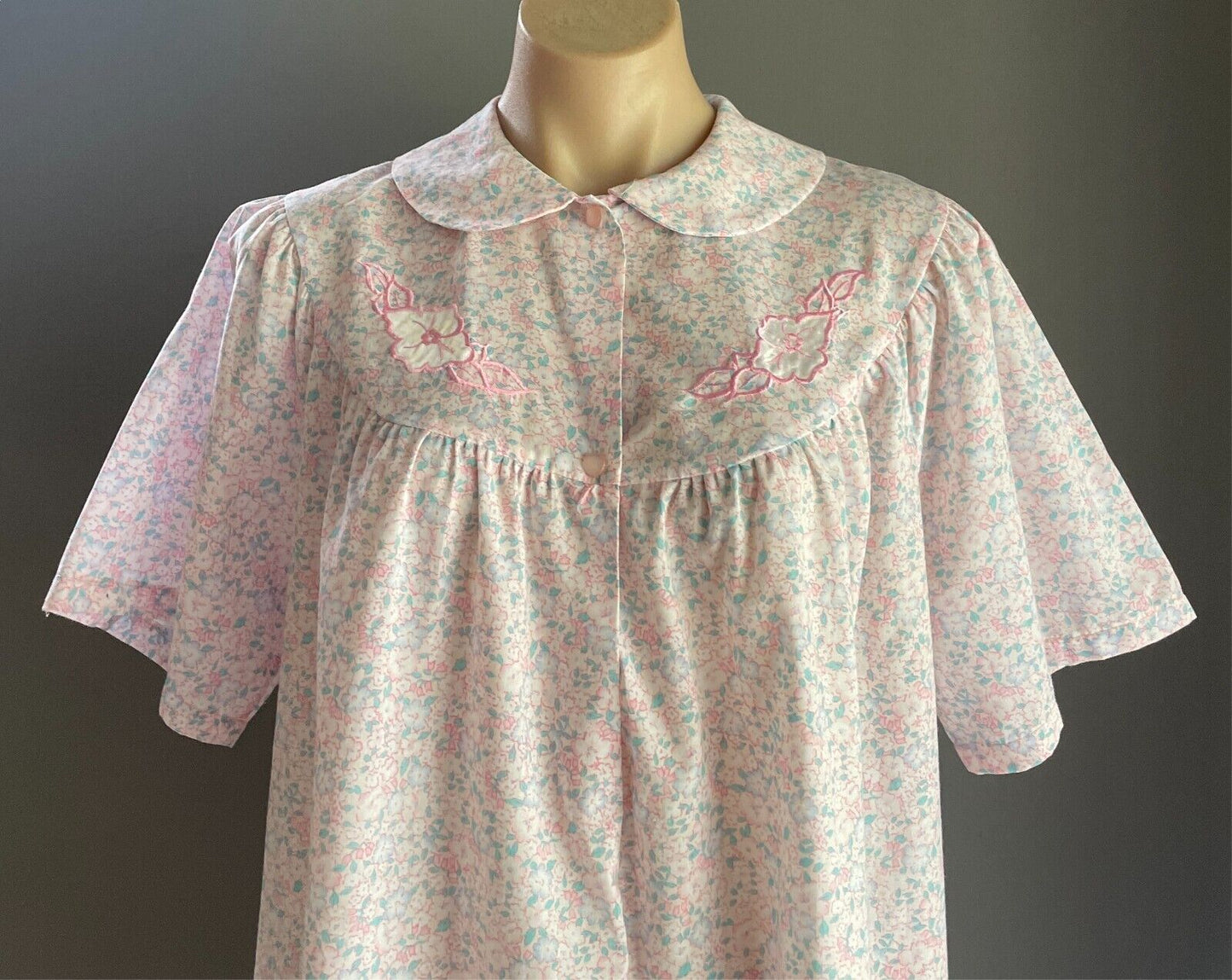 LYN MAID Nightie Multicolour Floral Poly Cotton Short Sleeves Size 16 Embroidery