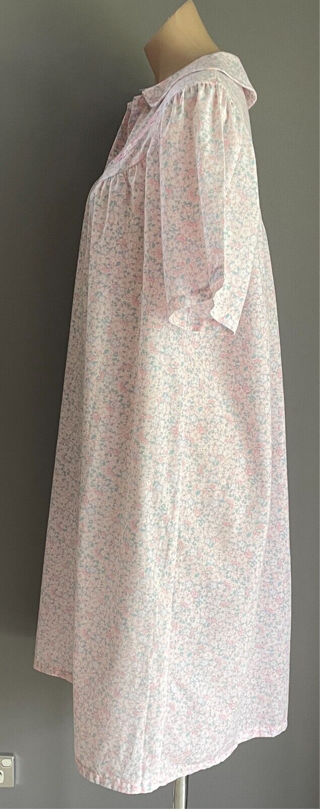 LYN MAID Nightie Multicolour Floral Poly Cotton Short Sleeves Size 16 Embroidery