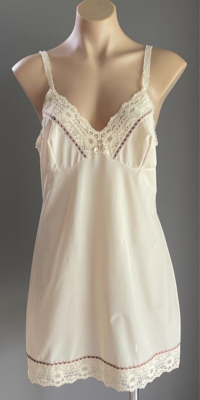 DIAMOND CUT Petticoat Beige With Lace Trim Bri-Nylon Full Slip Size 16 Vintage