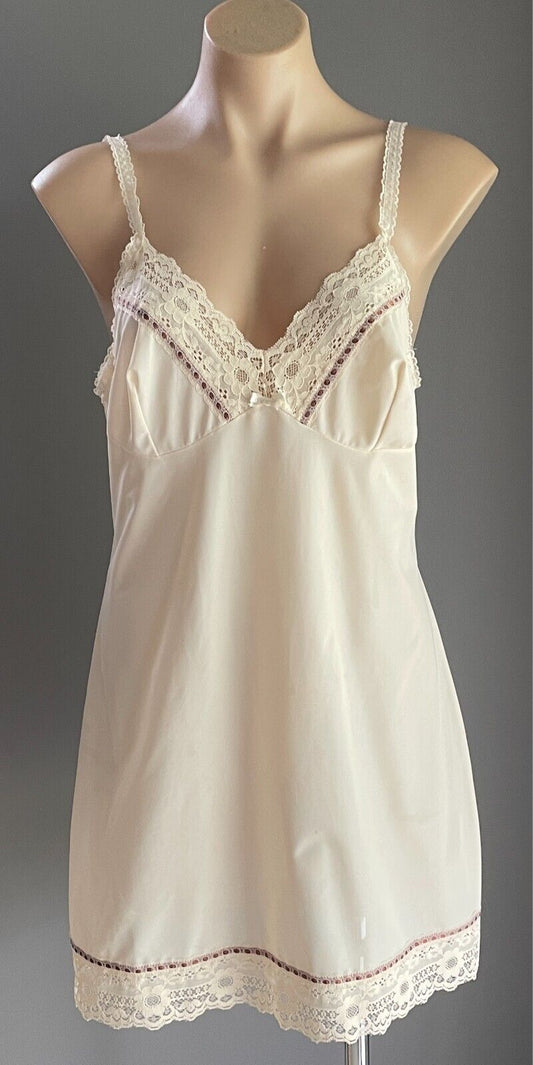 DIAMOND CUT Petticoat Beige With Lace Trim Bri-Nylon Full Slip Size 16 Vintage