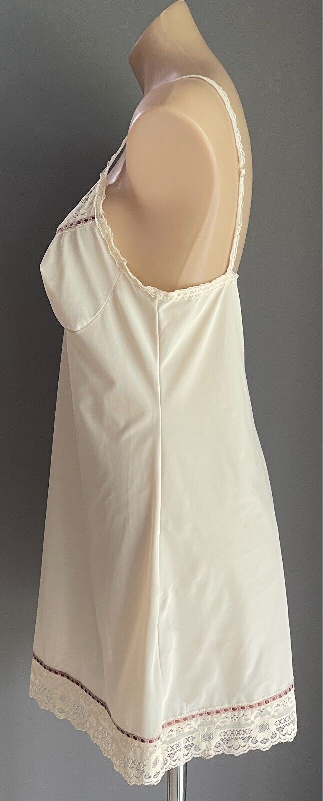 DIAMOND CUT Petticoat Beige With Lace Trim Bri-Nylon Full Slip Size 16 Vintage