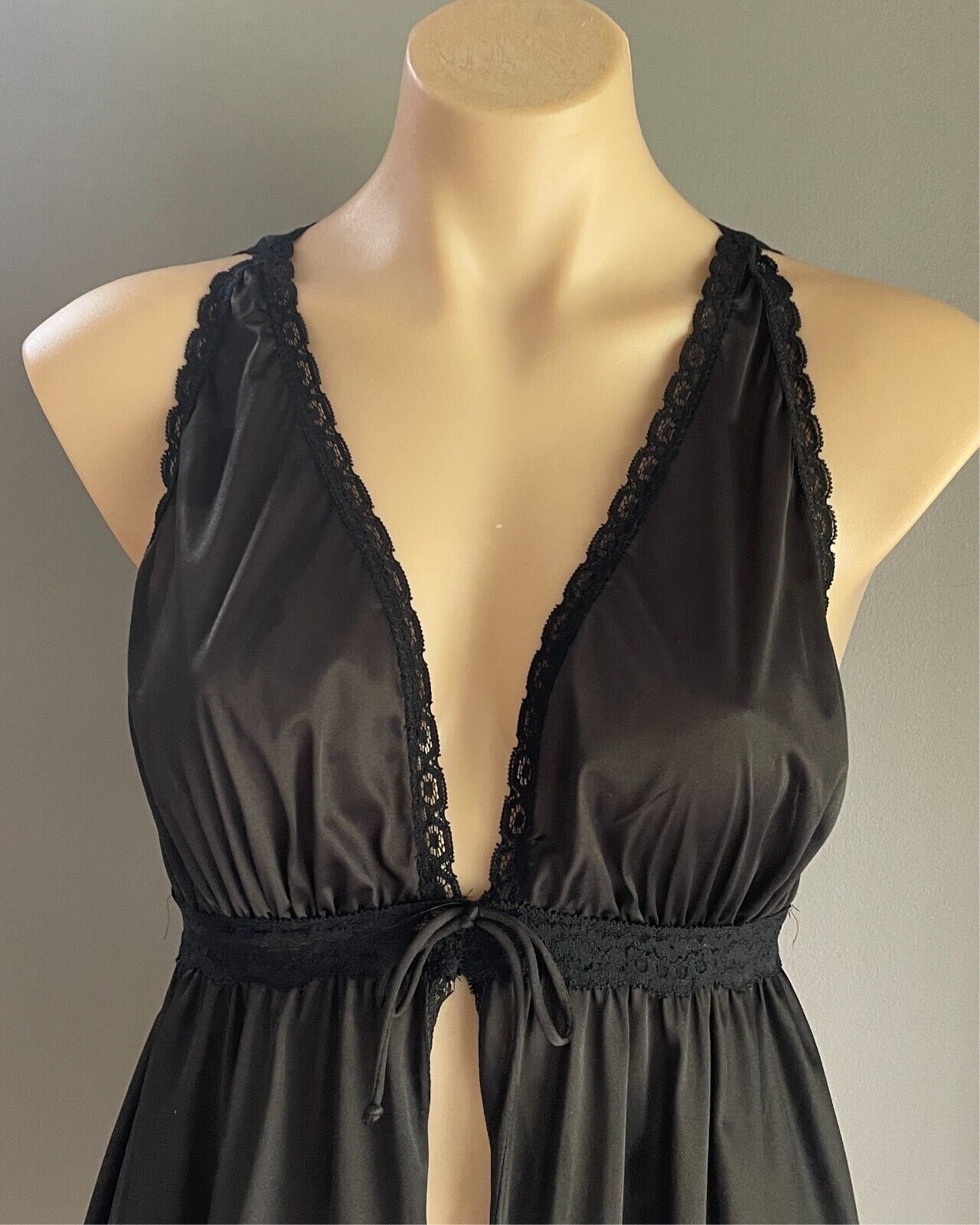 NOVITA Chemise BabyDoll Black With Lace Trim Sleeveless Size 14 Nylon Sexy