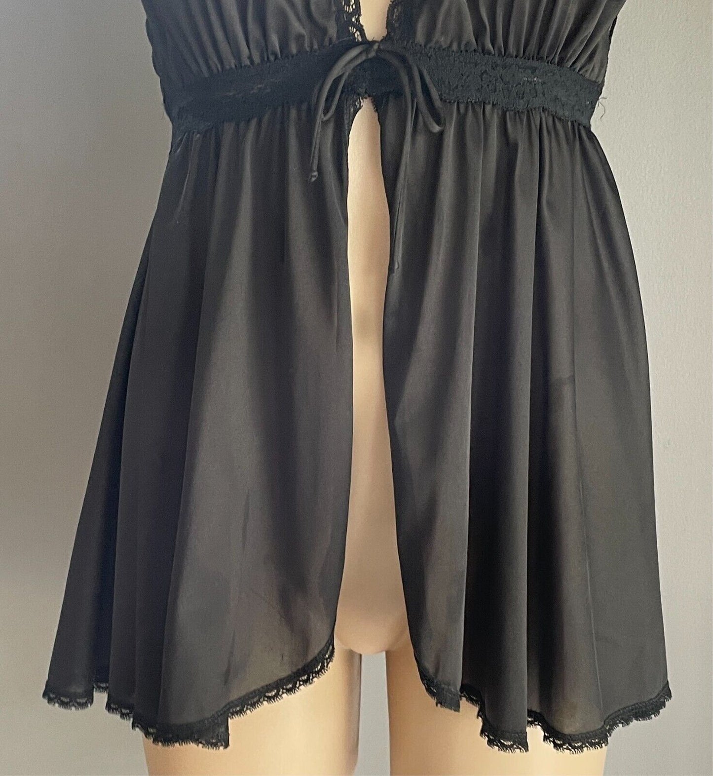 NOVITA Chemise BabyDoll Black With Lace Trim Sleeveless Size 14 Nylon Sexy