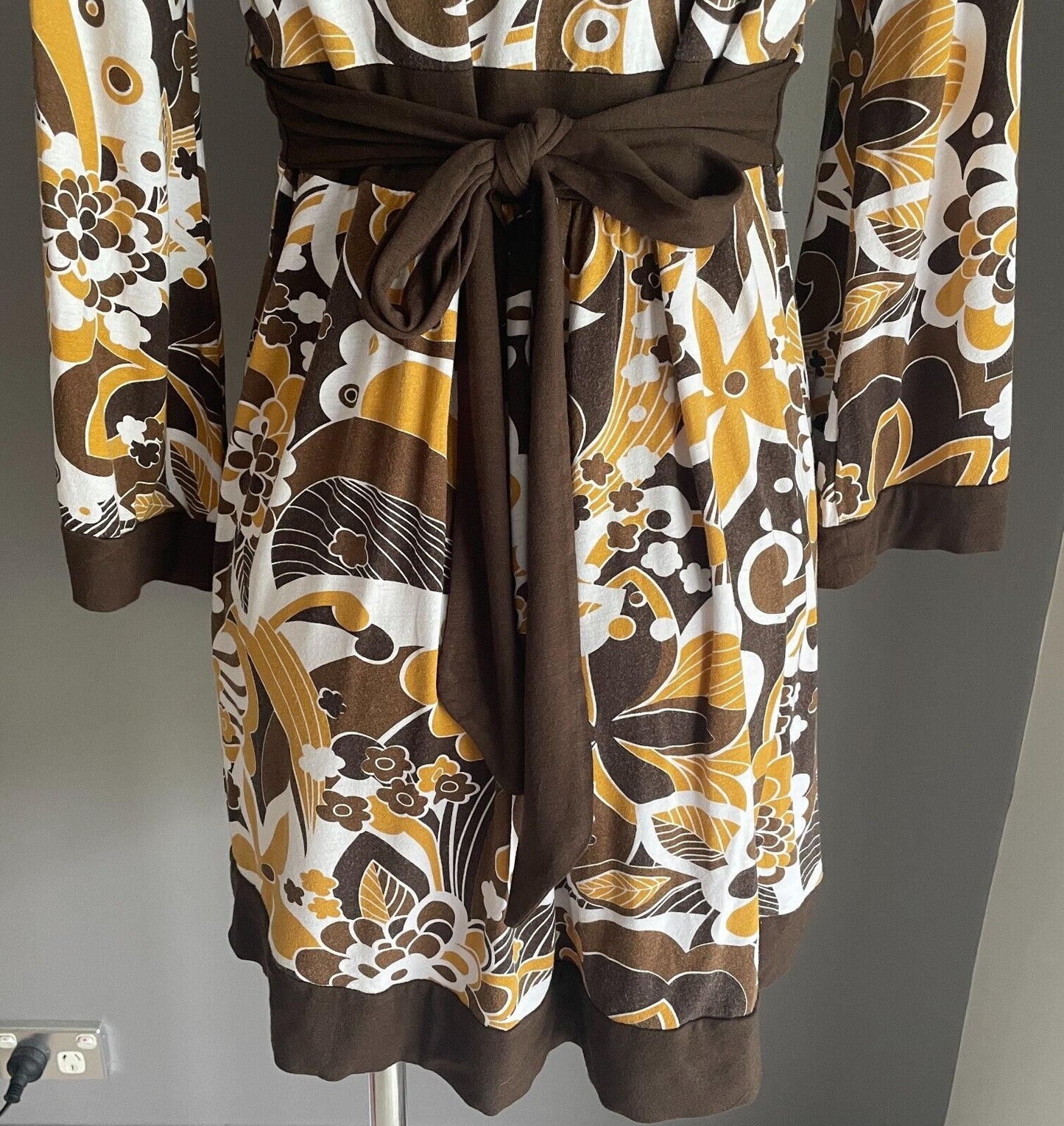 AVOCADO Dress Brown Caramel White Floral 3/4 Sleeve Tie Back Waist Short Size 14