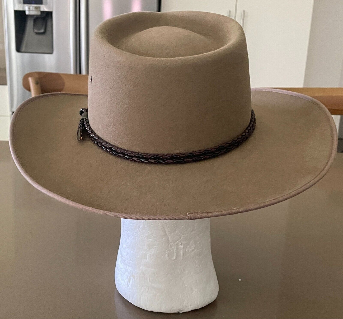 THE AUSSIE HAT CO. Akubra Bushmans Hat Camel Pure Fur Felt Leather Sze S 54/55cm