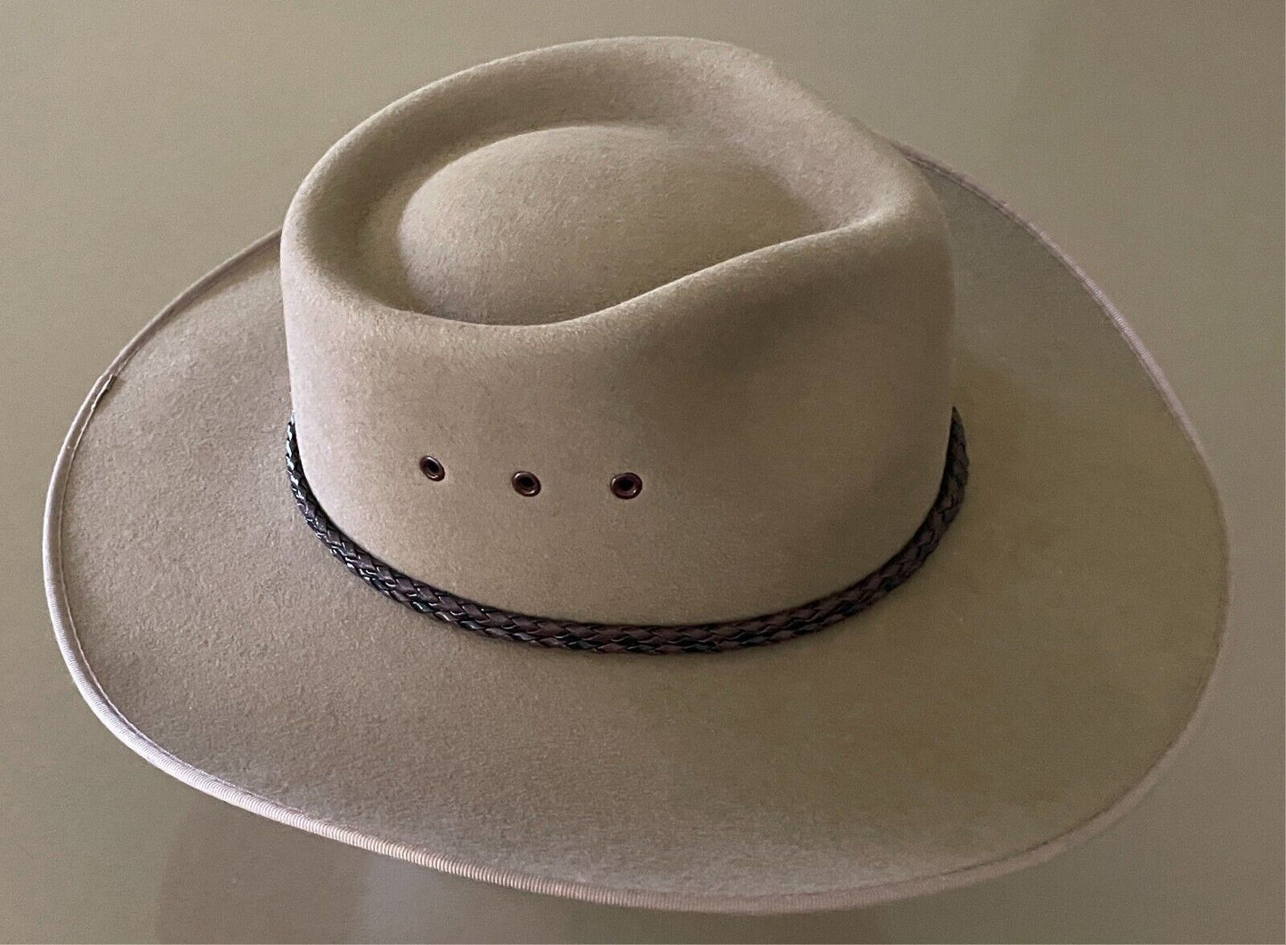 THE AUSSIE HAT CO. Akubra Bushmans Hat Camel Pure Fur Felt Leather Sze S 54/55cm