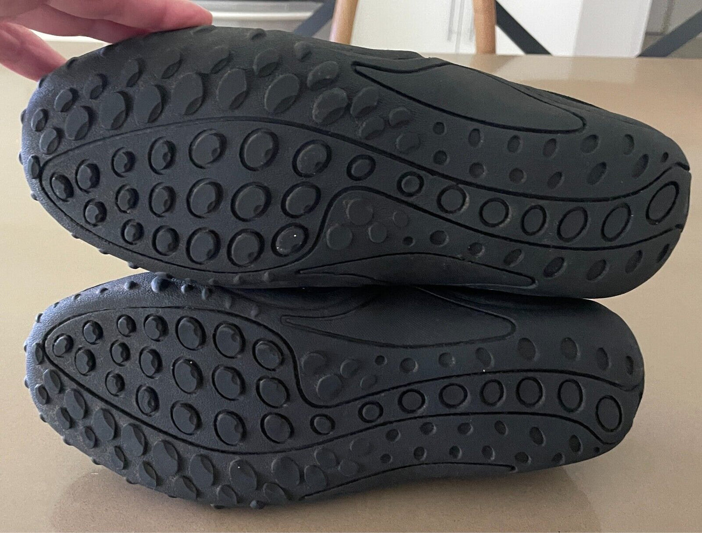 TARGET Men's Black Slip On Casual Sneakers Sze 9 Suede Leather Shoes Rubber Sole