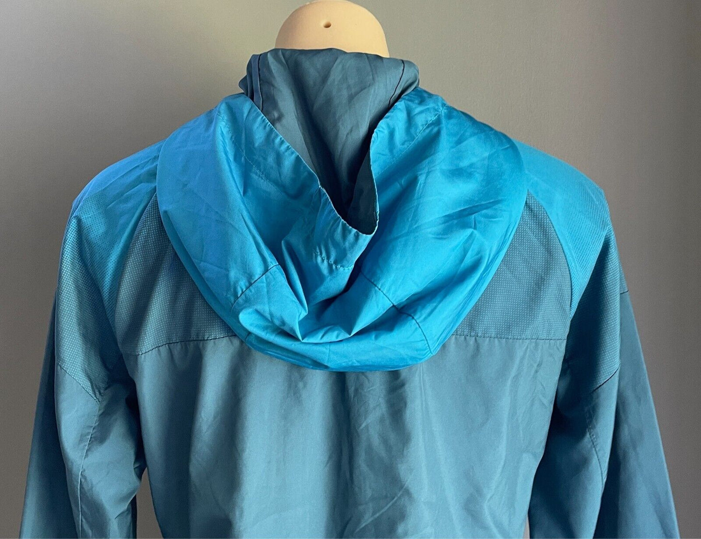 NEW BALANCE Tennis Australia Lightweight Spray Hoodie Jacket Sze M 12 Blue Green