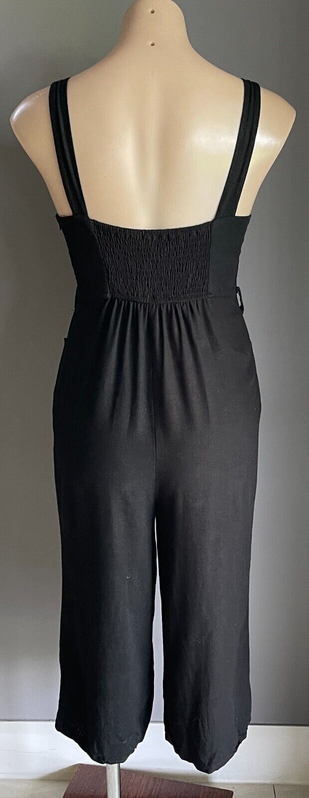 ALLY Jumpsuit Black Cropped Size 10 Straight Leg Sleeveless Shirred Bodice