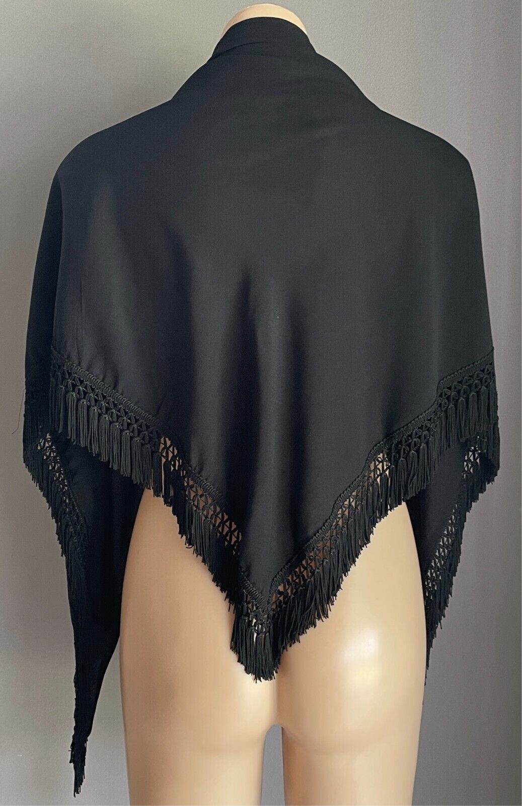 TRIANGLE SHAWL Wrap w Fringe Hem Black Scarf Fit Size 10 - 14 NEW Vintage