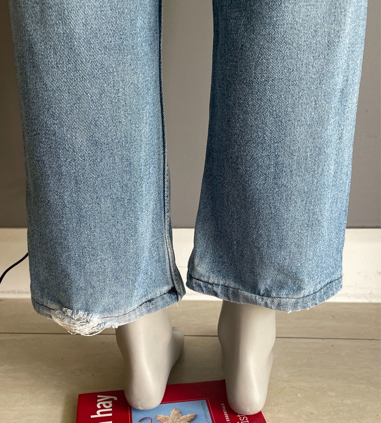K-MART Light Blue Denim Jeans Straight Leg Style Mens Size 102/Waist 100cm