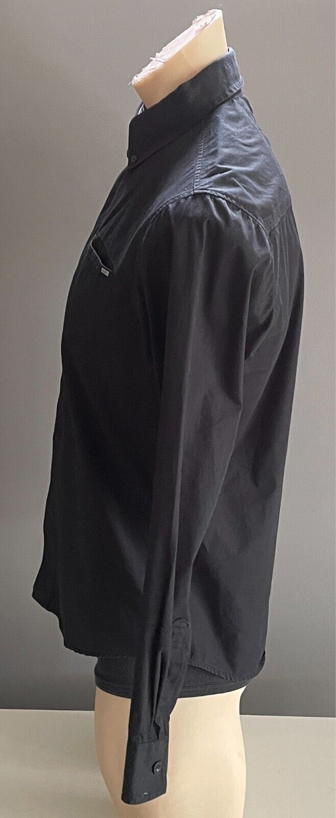 VOLCOM Black Shirt Size S Button Front Long Sleeve Button Down Collar